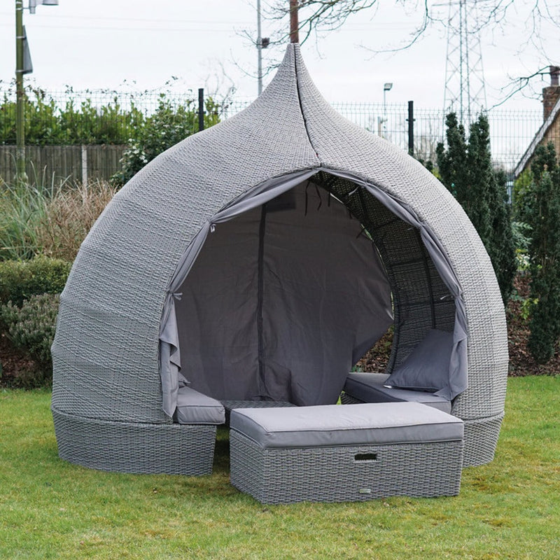 Wellesbourne Acapulco Cocoon Day Bed EX-DISPLAY