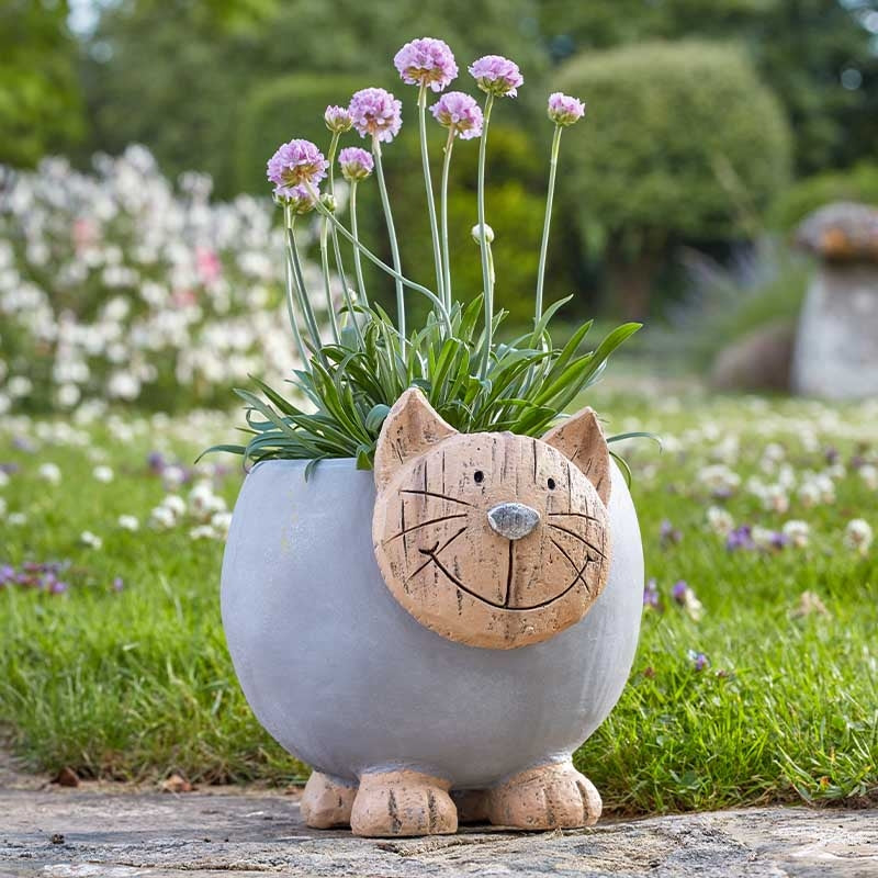 Flamboya Woodstone Cat Planter