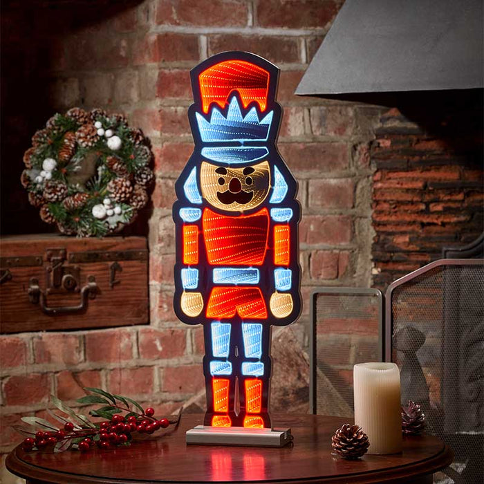 Smart Garden Nutcracker 60Cm, Lv Infinity