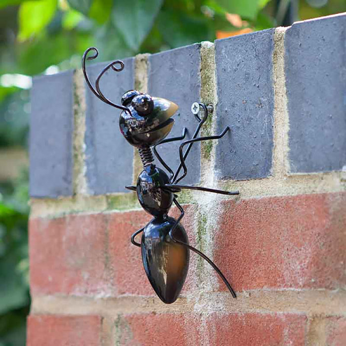 Smart Garden Ant