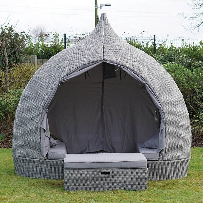 Wellesbourne Acapulco Cocoon Day Bed EX-DISPLAY